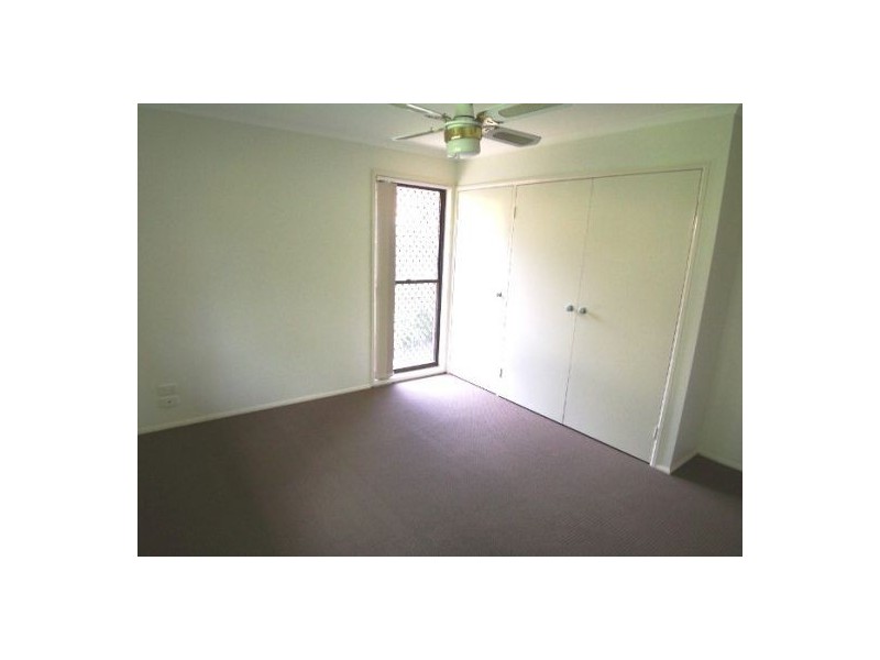 2/11 Avi Court, Labrador QLD 4215