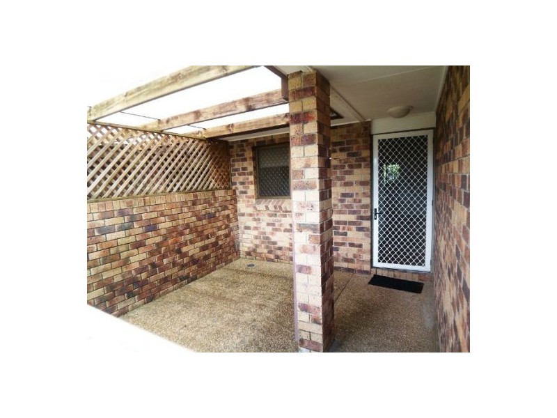 2/11 Avi Court, Labrador QLD 4215