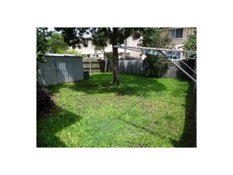 2/11 Avi Court, Labrador QLD 4215