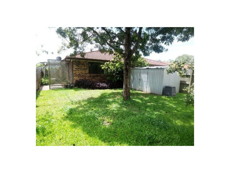2/11 Avi Court, Labrador QLD 4215