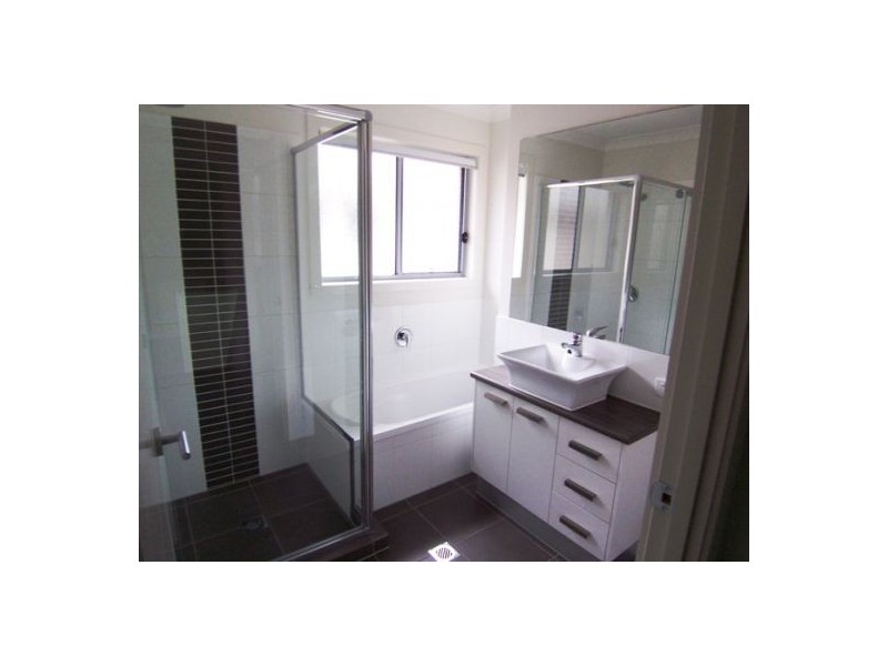 8/16-18 Geoff Wolter Drive West, Molendinar QLD 4214