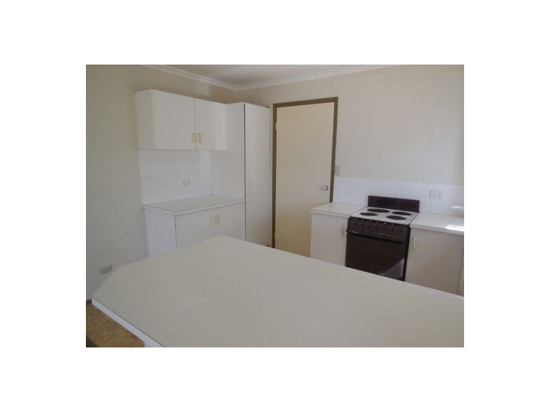 1/7 Avi Court, Labrador QLD 4215