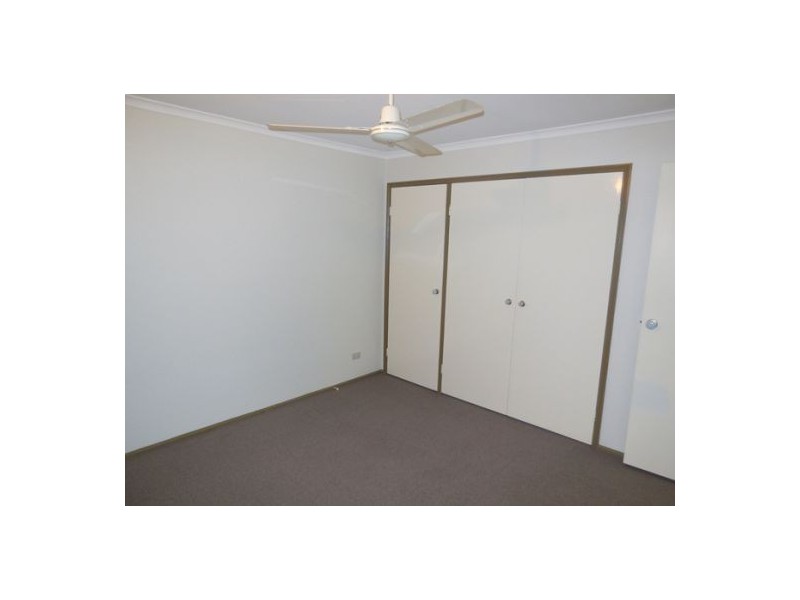 1/7 Avi Court, Labrador QLD 4215