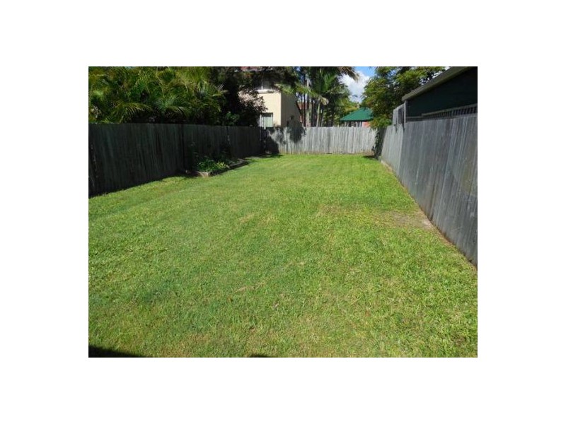1/7 Avi Court, Labrador QLD 4215