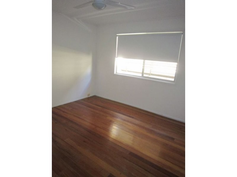 94 Benowa Road, Southport QLD 4215