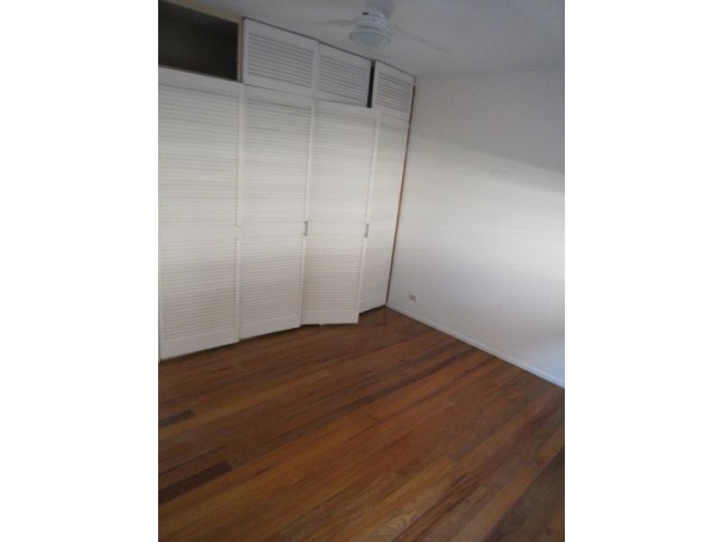 94 Benowa Road, Southport QLD 4215