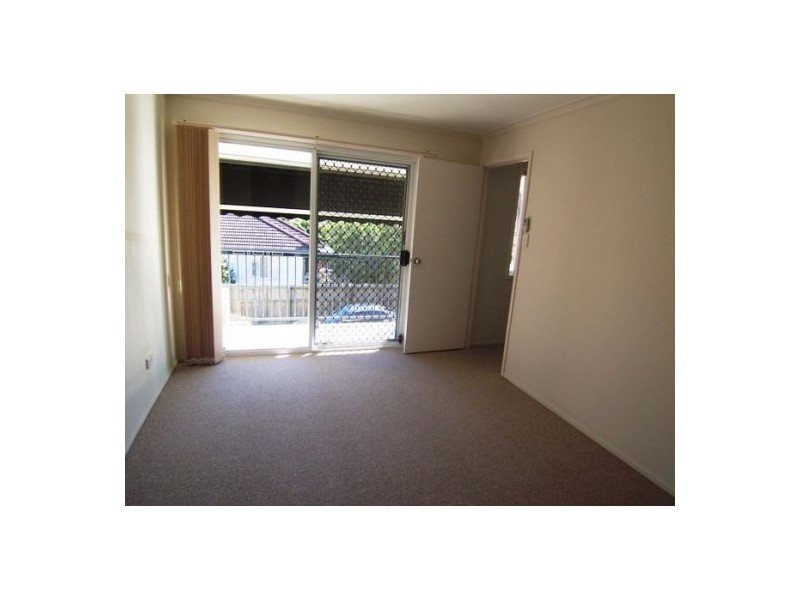 1/74 Pohlman St, Southport QLD 4215