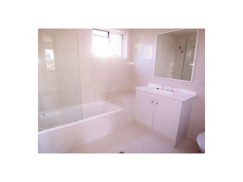 1/74 Pohlman St, Southport QLD 4215