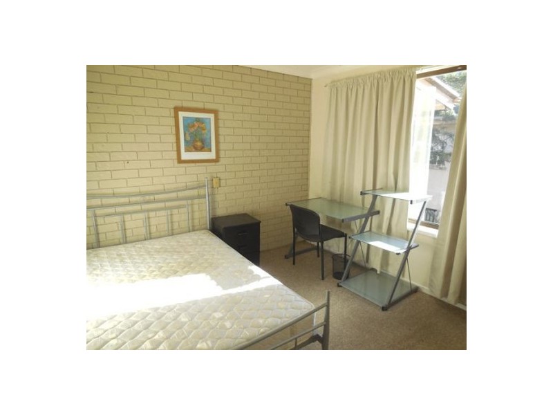 1/126 Smith Street, Southport QLD 4215