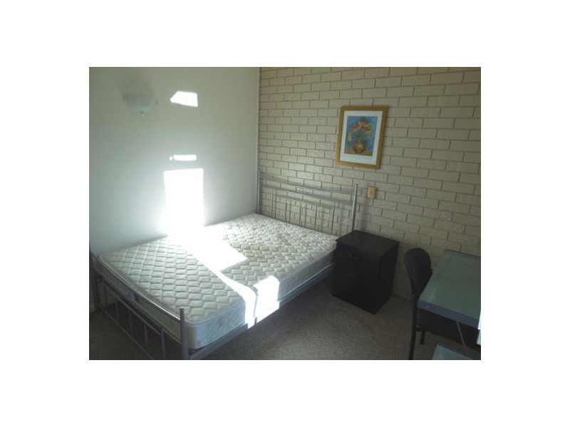 1/126 Smith Street, Southport QLD 4215