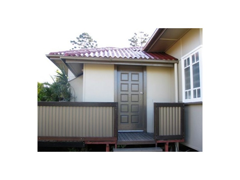 17 Walton Street, Southport QLD 4215