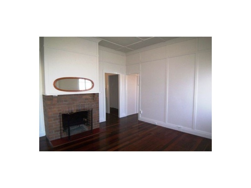 17 Walton Street, Southport QLD 4215