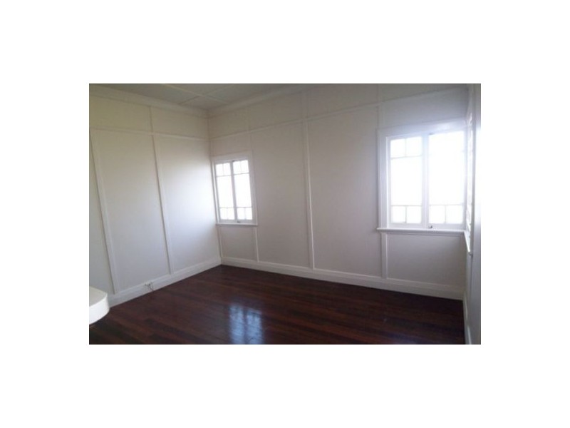 17 Walton Street, Southport QLD 4215