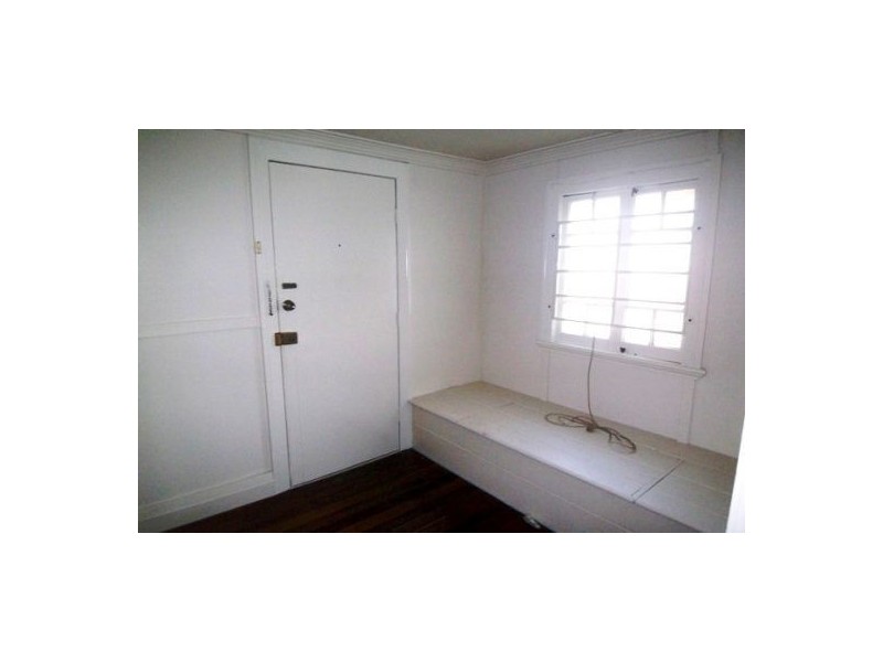 17 Walton Street, Southport QLD 4215