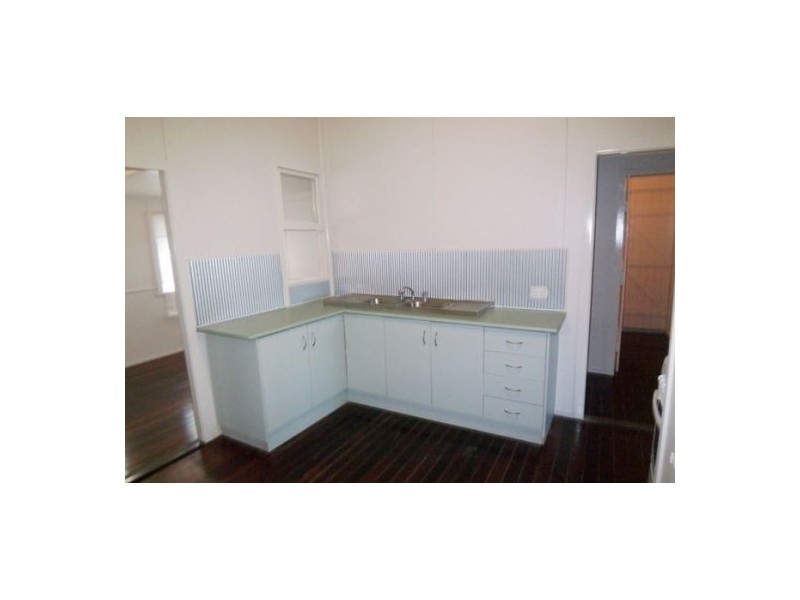 17 Walton Street, Southport QLD 4215