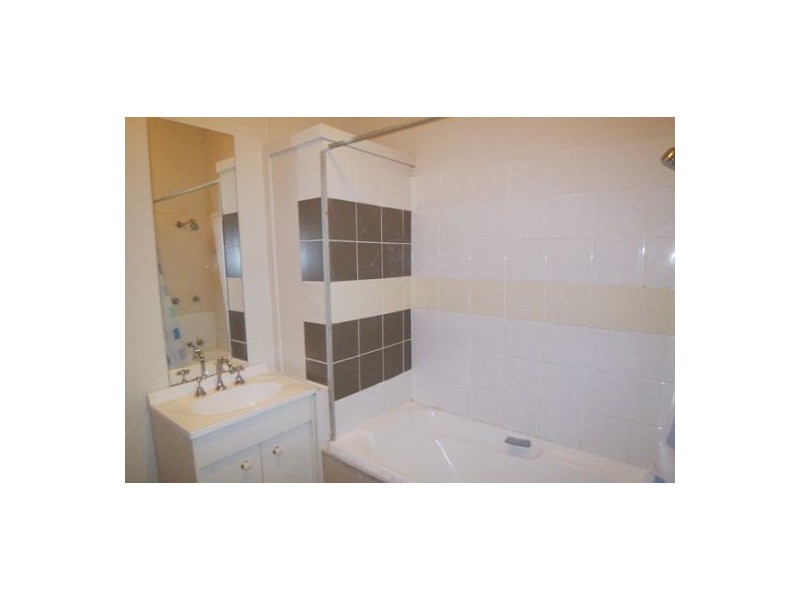 17 Walton Street, Southport QLD 4215