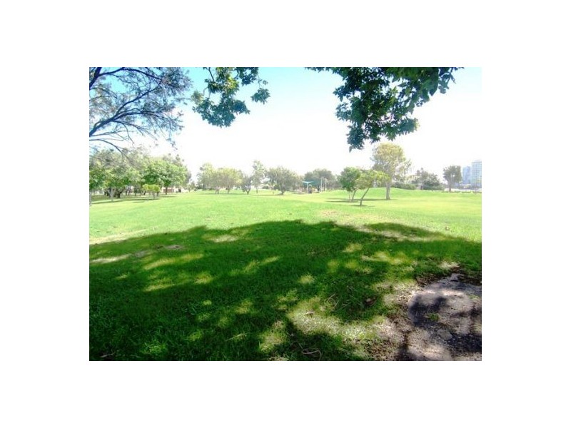 29/22 Commodore Drive, Paradise Waters QLD 4217