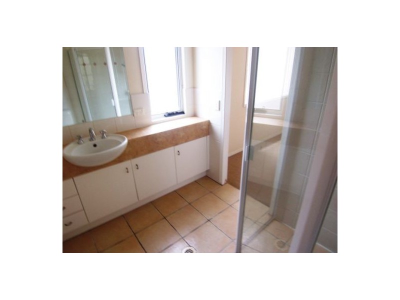 8/18 Blake Street, Southport QLD 4215