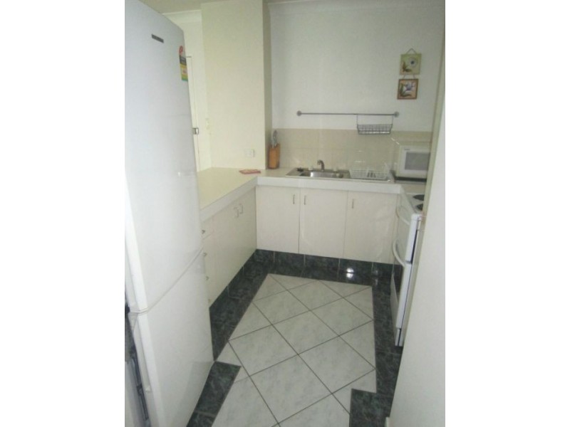 1/10 Brisbane Road, Labrador QLD 4215