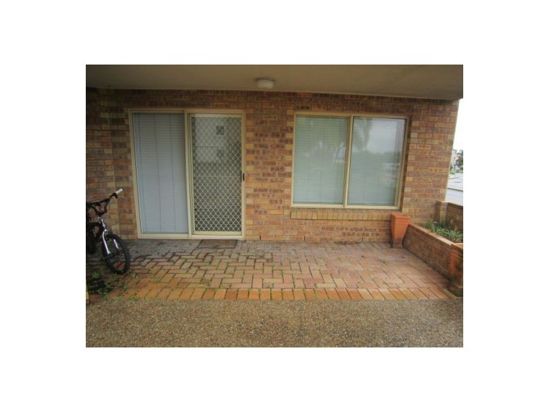 1/10 Brisbane Road, Labrador QLD 4215