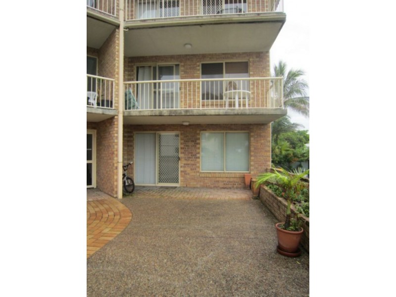 1/10 Brisbane Road, Labrador QLD 4215