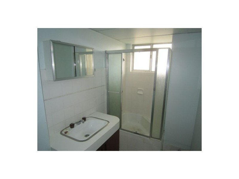 4/45 Railway Street, Southport QLD 4215