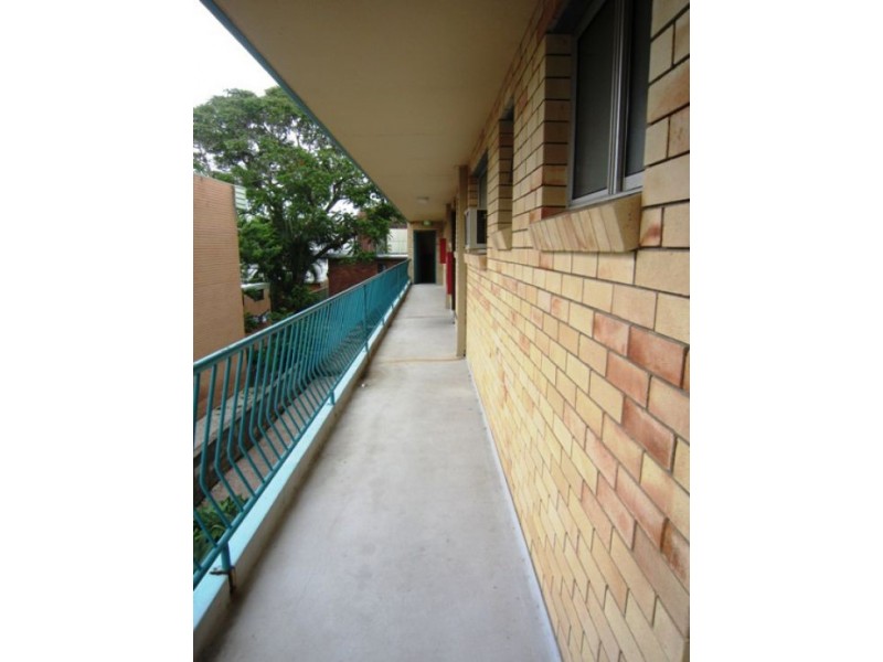 4/45 Railway Street, Southport QLD 4215