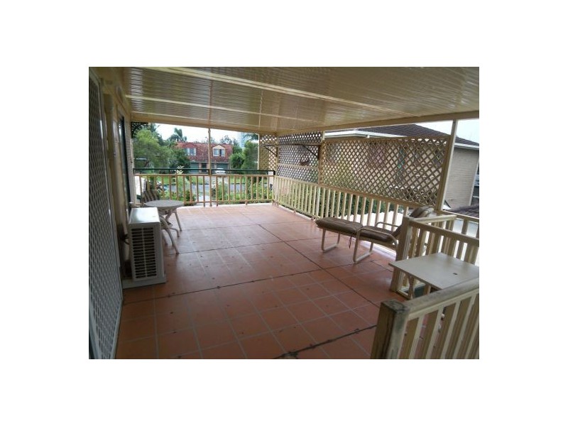 10 Royal Palm Court, Southport QLD 4215