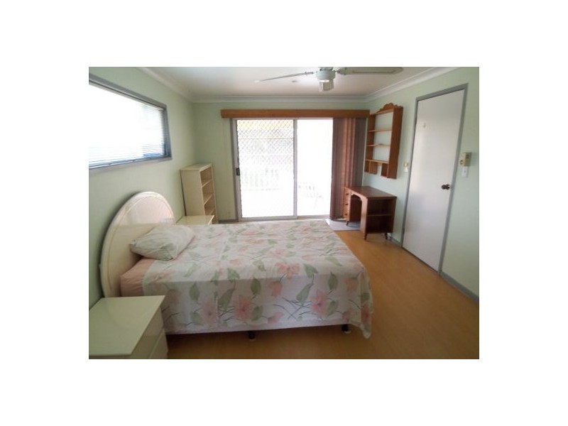 10 Royal Palm Court, Southport QLD 4215