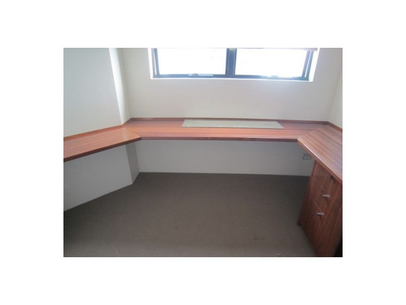 2/5 Canal Avenue, Runaway Bay QLD 4216