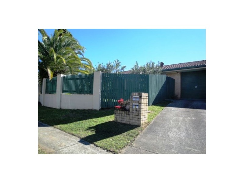 2/67 Botanical Drive, Labrador QLD 4215