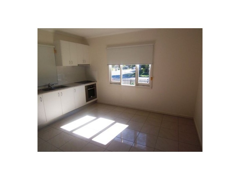 128 Pohlman Street, Southport QLD 4215