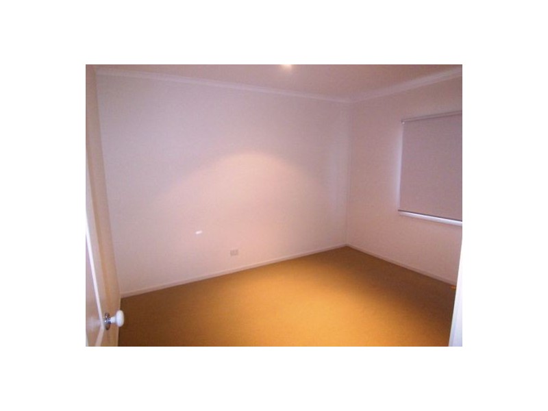 128 Pohlman Street, Southport QLD 4215