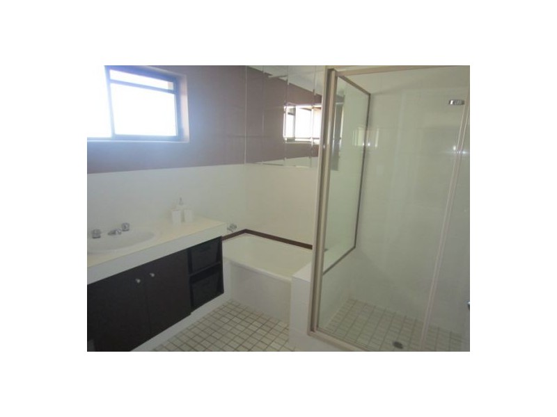 5/9 Railway Street, Southport QLD 4215