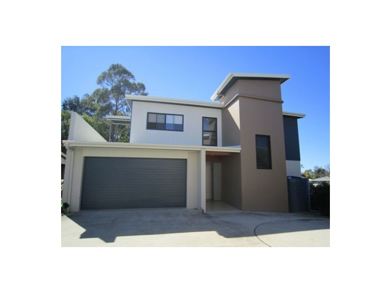 2/134 Ridgeway Avenue, Southport QLD 4215