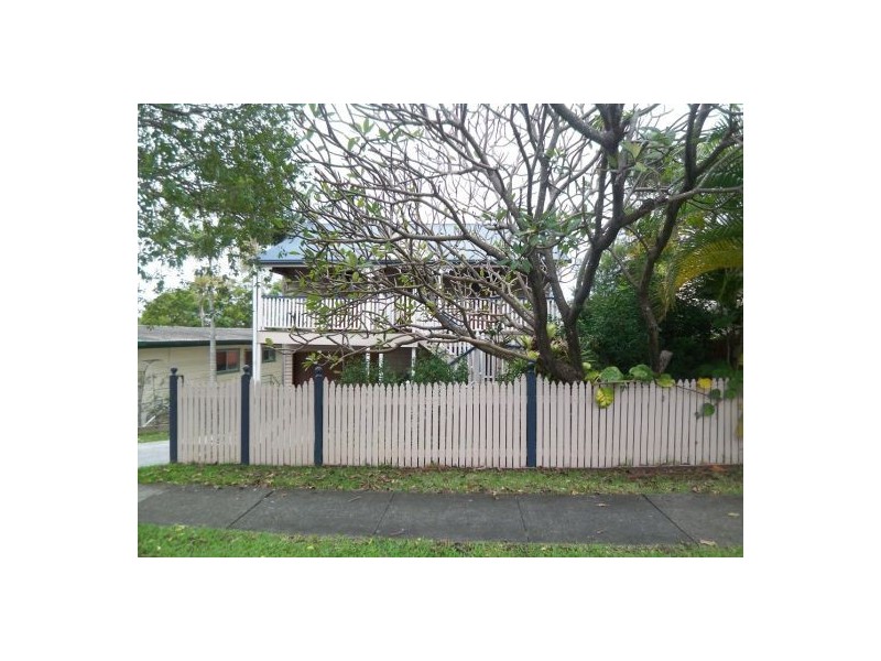 36 Ridgeway Av, Southport QLD 4215