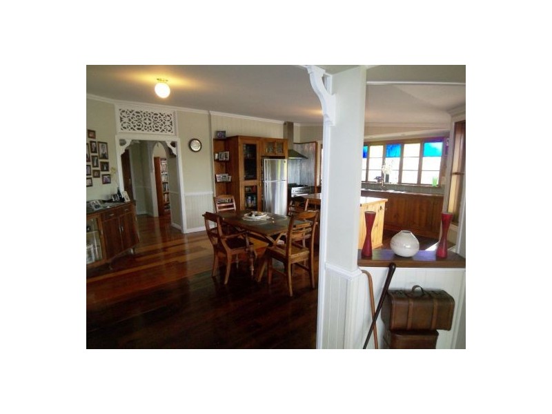 36 Ridgeway Av, Southport QLD 4215