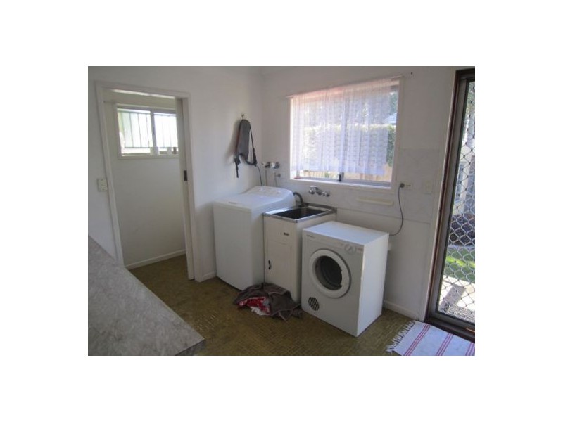 10 Lee Road, Runaway Bay QLD 4216