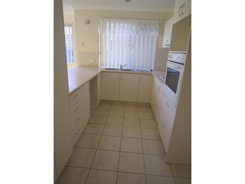 1/10 Tania’s Place, Labrador QLD 4215