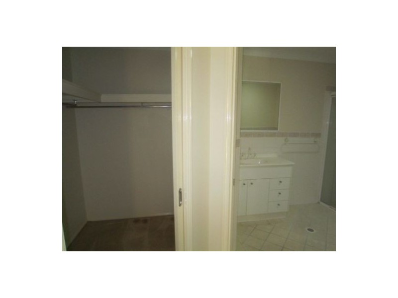 1/10 Tania’s Place, Labrador QLD 4215