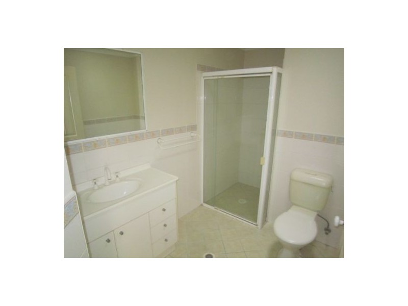 1/10 Tania’s Place, Labrador QLD 4215