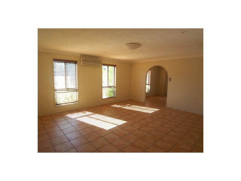 1 Marlock Court, Ashmore QLD 4214