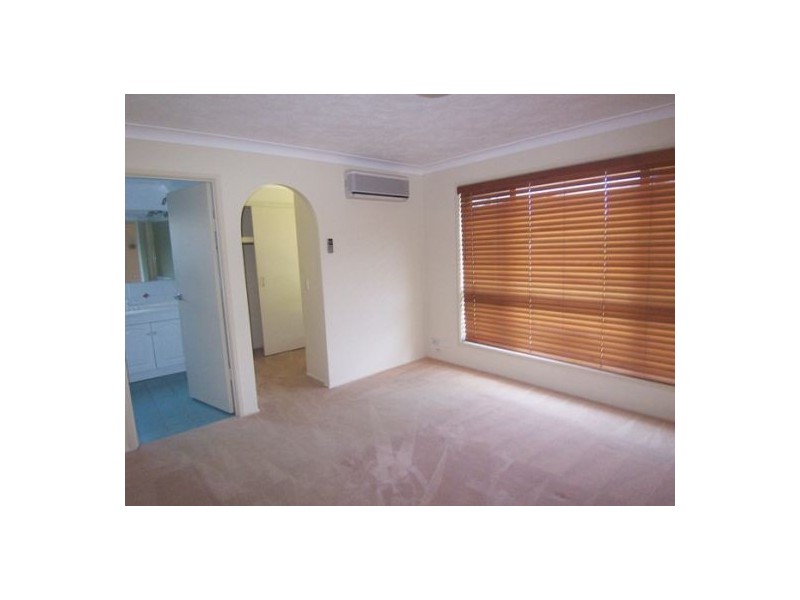 1 Marlock Court, Ashmore QLD 4214