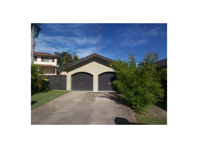 1 Marlock Court, Ashmore QLD 4214