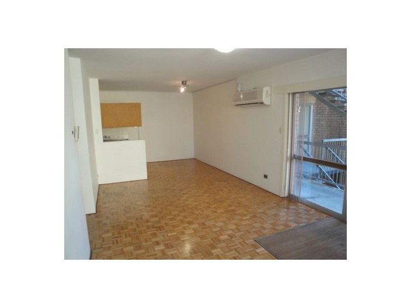 4/34 Genoa Street, Surfers Paradise QLD 4217