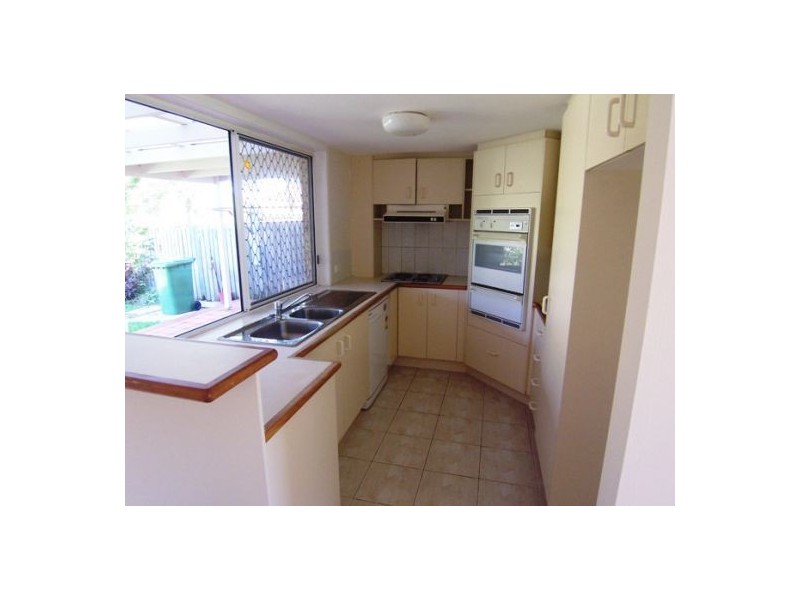 14/105 Ridgeway Avenue, Southport QLD 4215