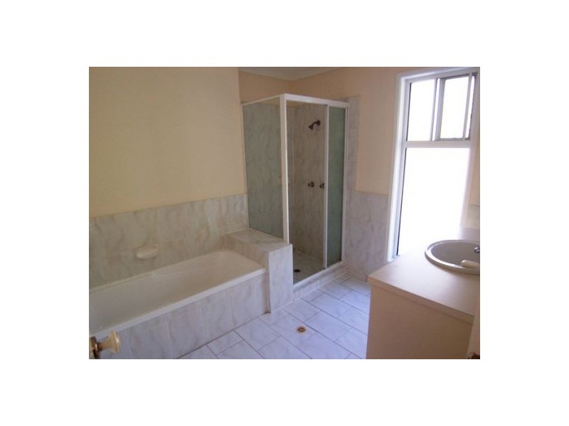 14/105 Ridgeway Avenue, Southport QLD 4215