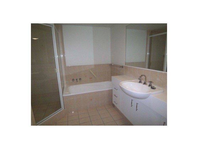 8/61 Bauer St, Southport QLD 4215