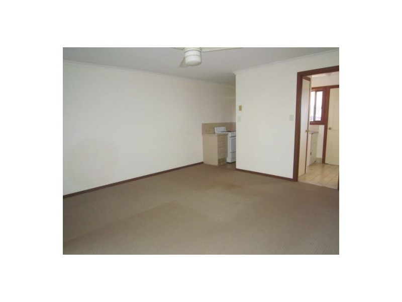 1/81 Worendo St, Southport QLD 4215