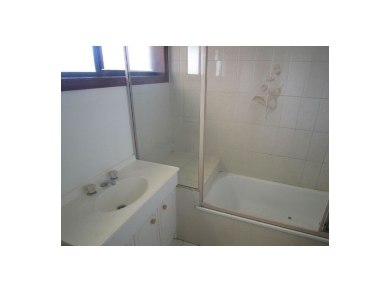 1/81 Worendo St, Southport QLD 4215